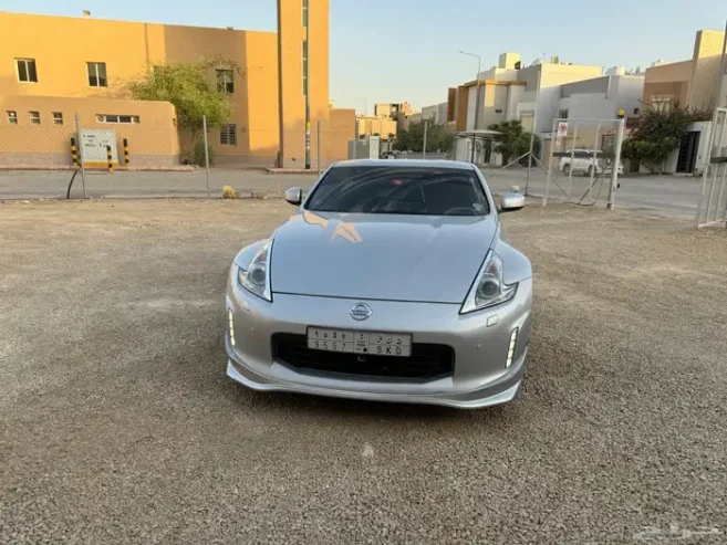 نيسان 370Z 2016 مخزن