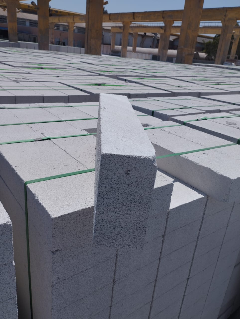 طوب ابيض رغوي