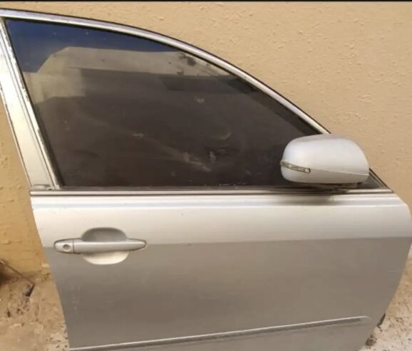 باب كامري يمين