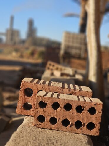 طوب احمر طفلي للبناء من مصنع الامل