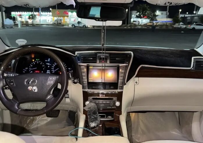 لكزس LS 460