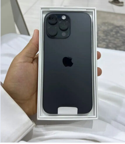 ايفون ١٦