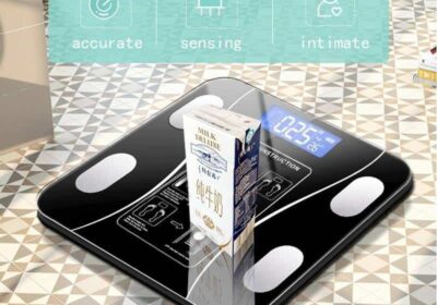 ميزان-الجسم-لقياس-الوزن-والدهون-والسوائل-والعضلات